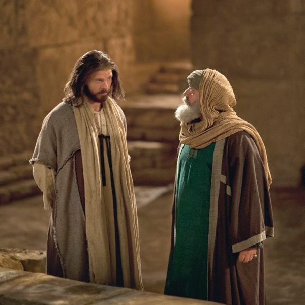 Reflexión teológica y espiritual para la Santísima Trinidad 2026 (31 de mayo). Descubre cómo ir más allá de las ilusiones humanas para entrar en el misterio de un Dios de amor y comunión.