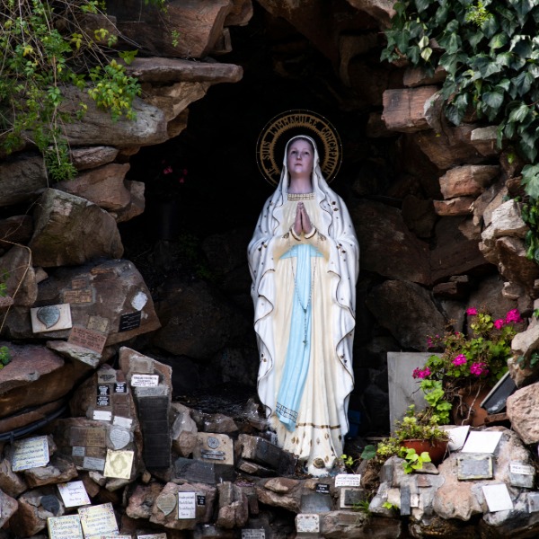 Bienheureuse Vierge Marie de Lourdes
